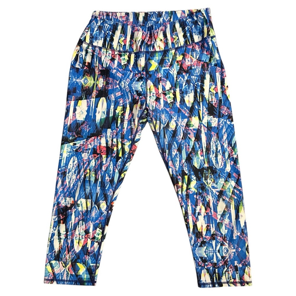 Fabletics Define PowerHold Mid-Rise Capri Colorful Reef Print Leggings Sz L
